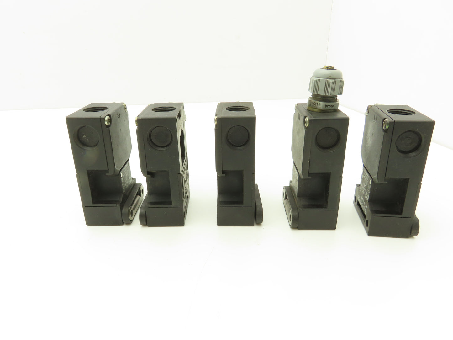 Schmersal AZ16-12ZVRK Safety Interlock Switch 1/NO 2/NC Contacts  Lot of 5