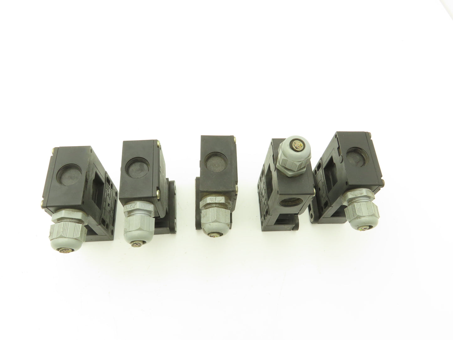 Schmersal AZ16-12ZVRK Safety Interlock Switch 1/NO 2/NC Contacts  Lot of 5