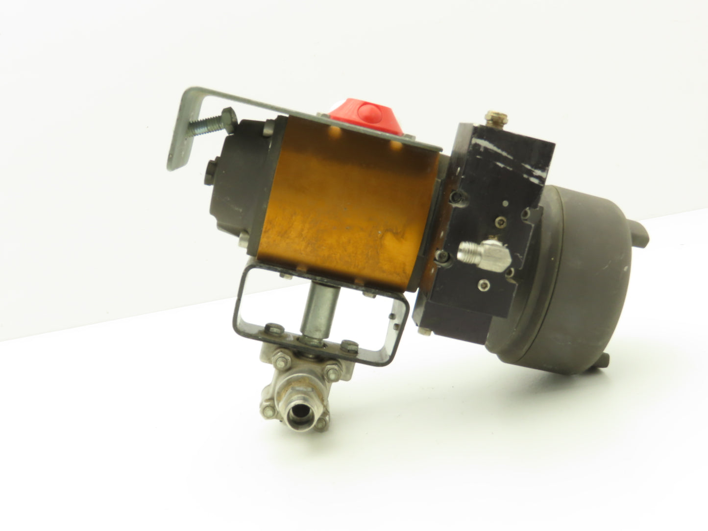 Flowserve 10I 39 SZMS24A P BC R6 Pneumatic Actuator with 1/2"NPT SS Ball Valve