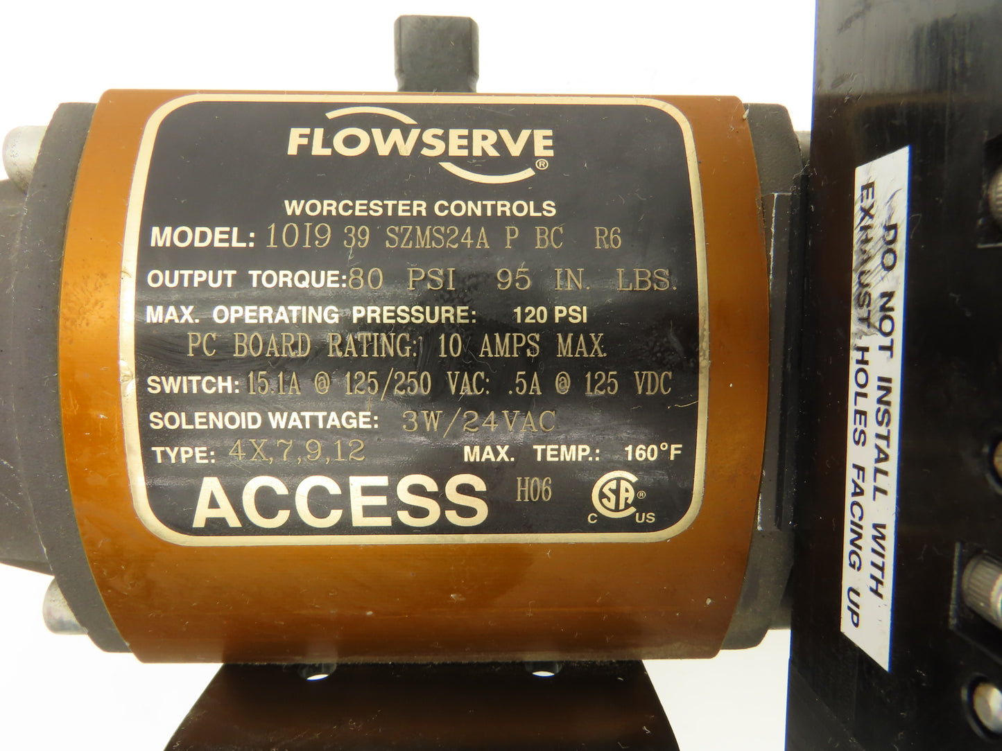 Flowserve 10I9 39 SZMS24A P BC R6 Pneumatic Actuator with 1/2"NPT SS Ball Valve