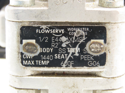 Flowserve 10I9 39 SZMS24A P BC R6 Pneumatic Actuator with 1/2"NPT SS Ball Valve