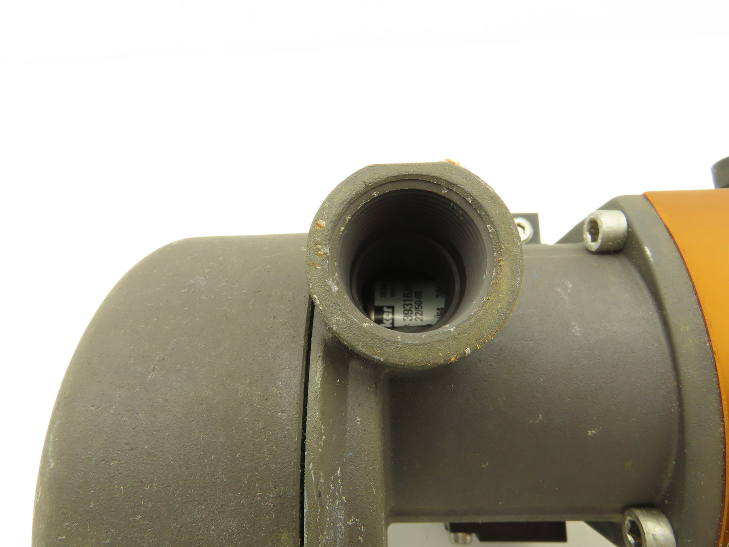 Flowserve 10I9 39 SZMS24A P BC R6 Pneumatic Actuator with 1/2"NPT SS Ball Valve