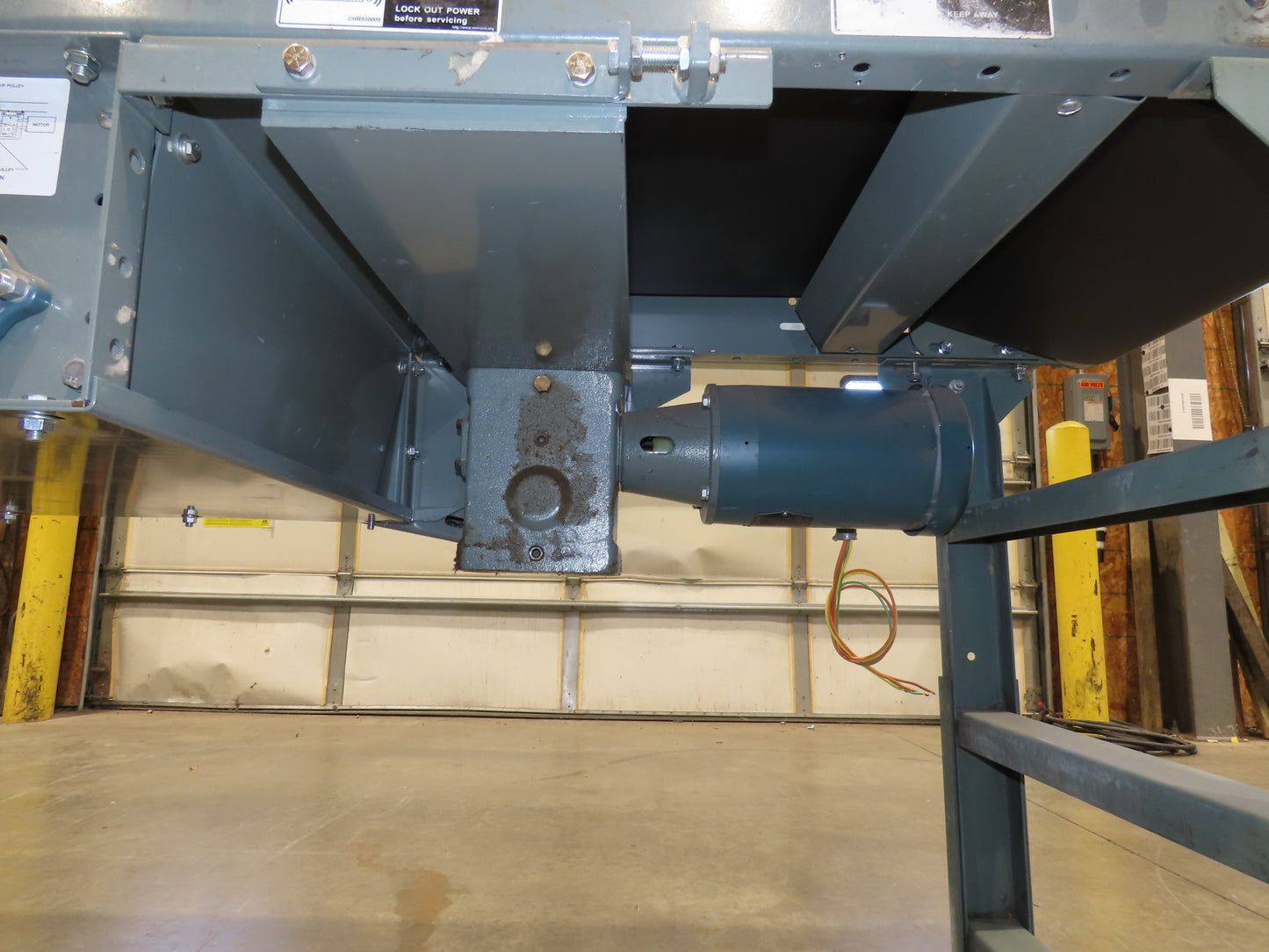 Hytrol 24"x 15' 10" Slider Bed Conveyor 18"Belt 1Hp 3PH Center Drive 150FPM