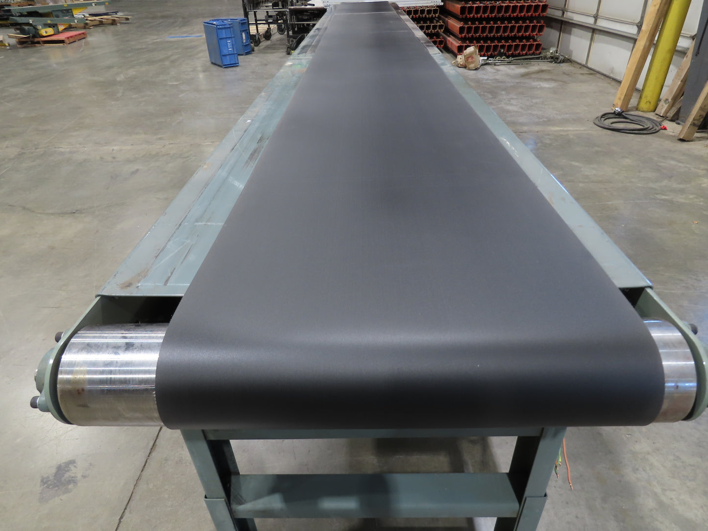 Hytrol 24"x 15' 10" Slider Bed Conveyor 18"Belt 1Hp 3PH Center Drive 150FPM