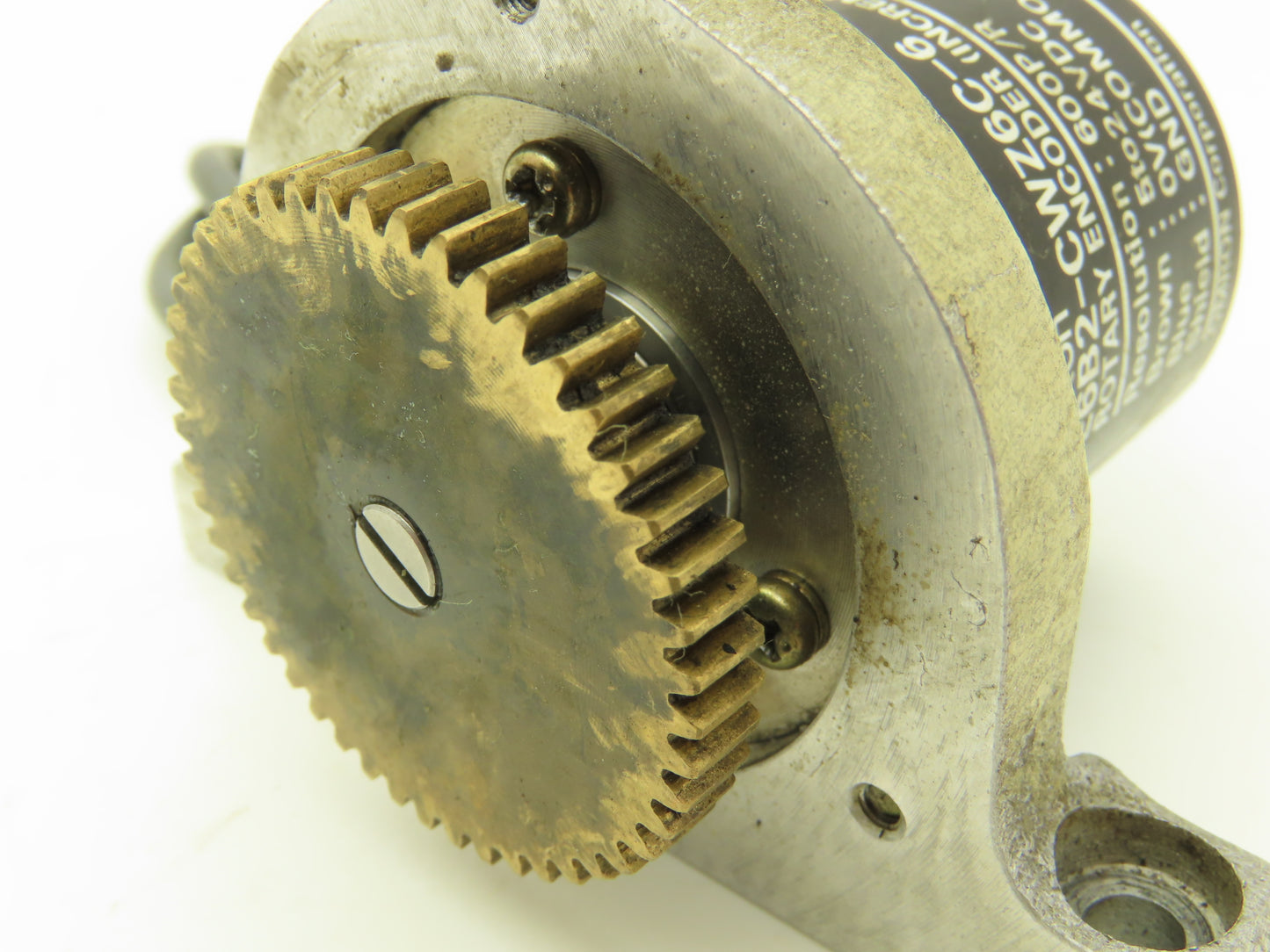 Omron E6B2-CWZ6C-6 Incremental Rotary Encoder 6mm Shaft 600P/R 5-24VDC