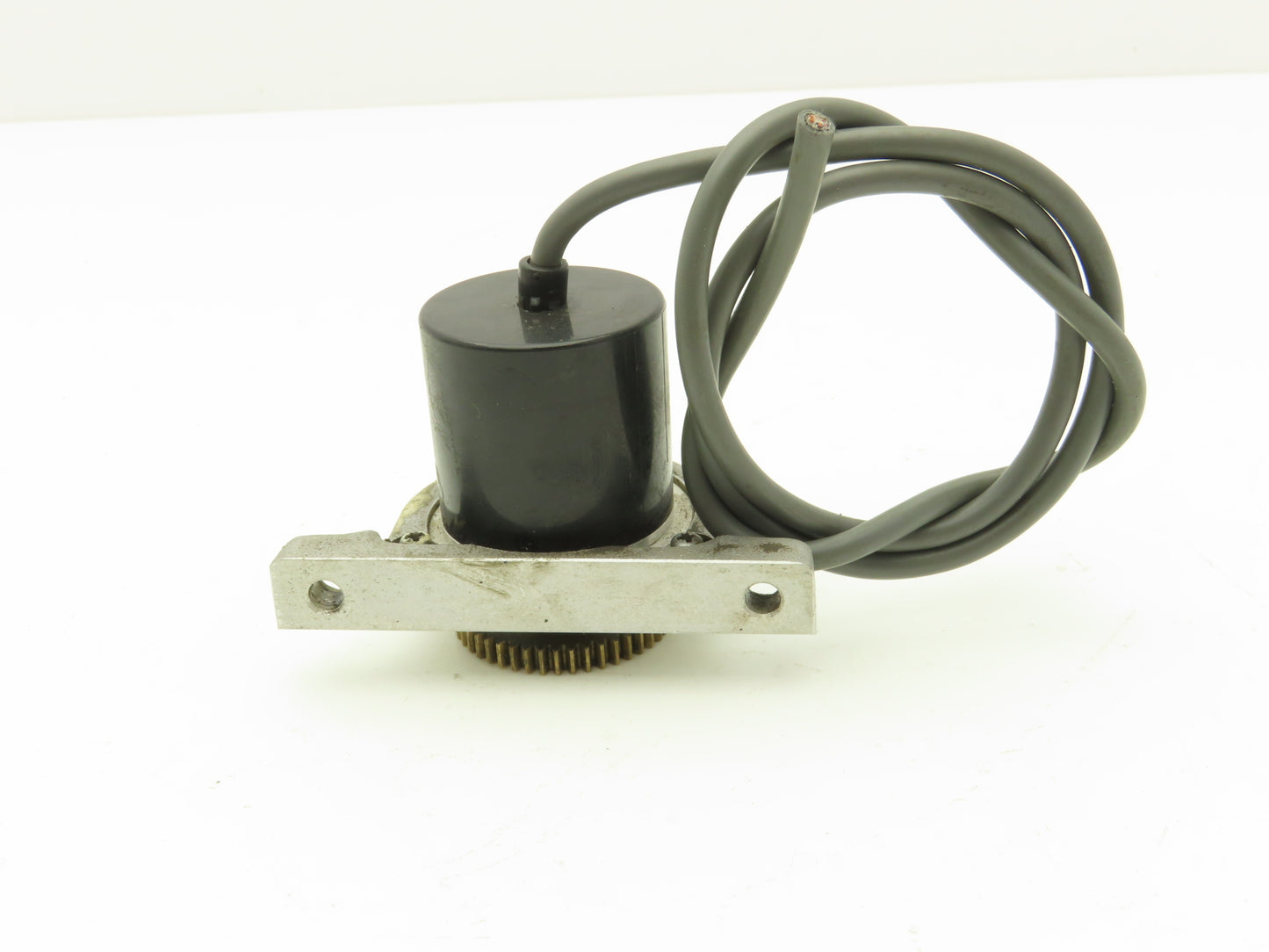 Omron E6B2-CWZ6C-6 Incremental Rotary Encoder 6mm Shaft 600P/R 5-24VDC