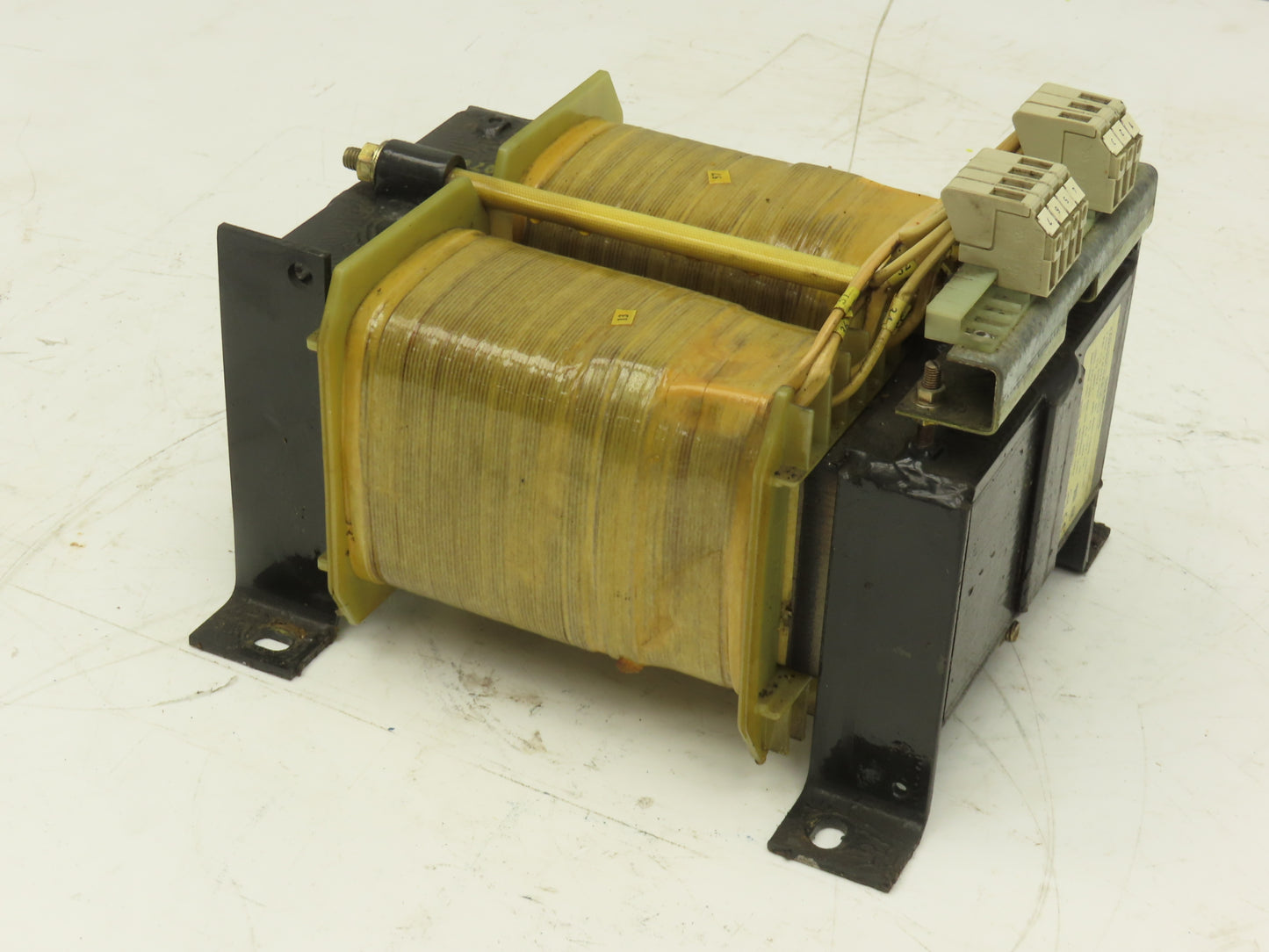 Siemens 4AM9995-0AR30-0J Stepdown Power Transformer 2.5kva HV400/380V LV110/24V