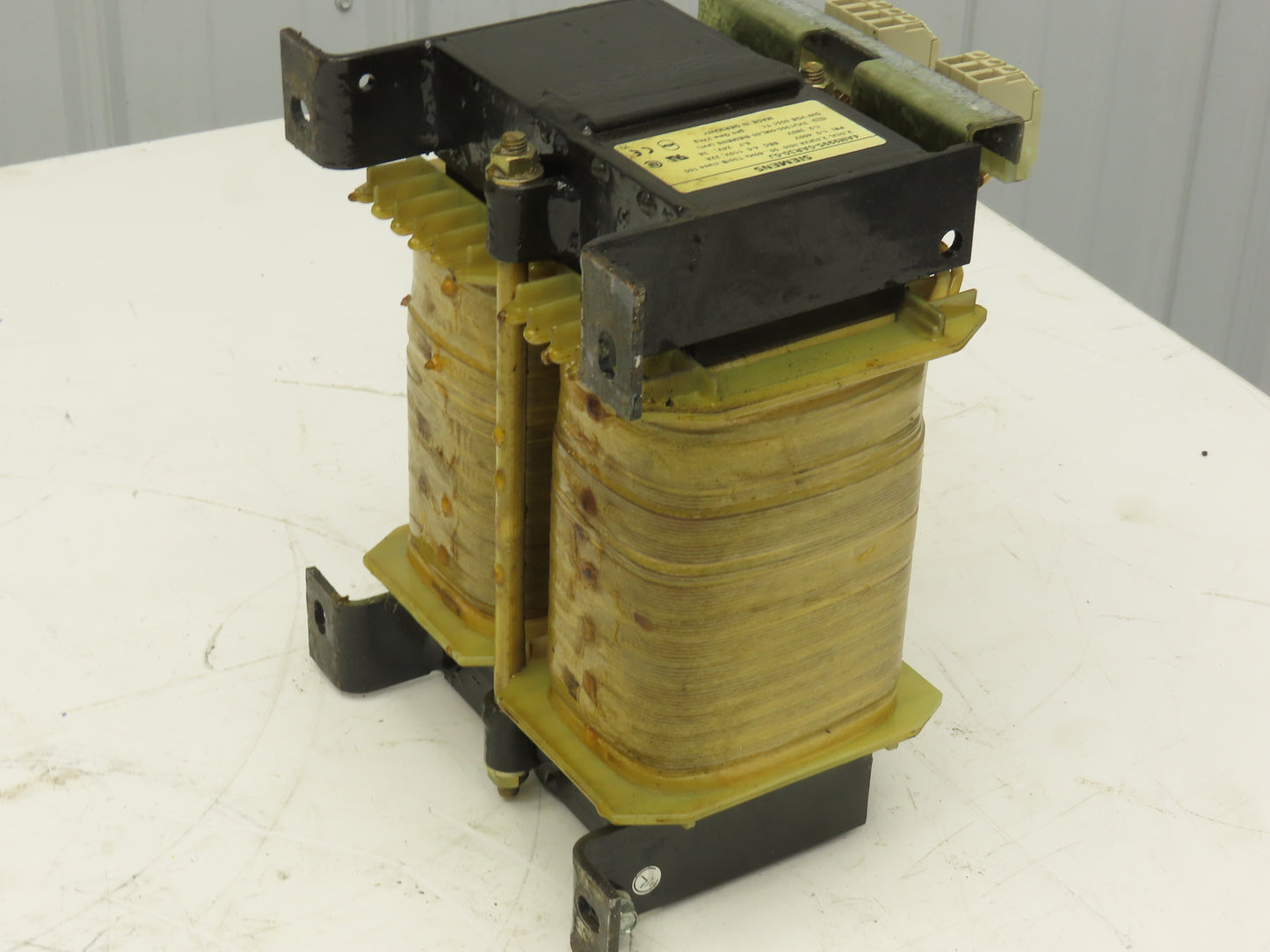 Siemens 4AM9995-0AR30-0J Stepdown Power Transformer 2.5kva HV400/380V LV110/24V