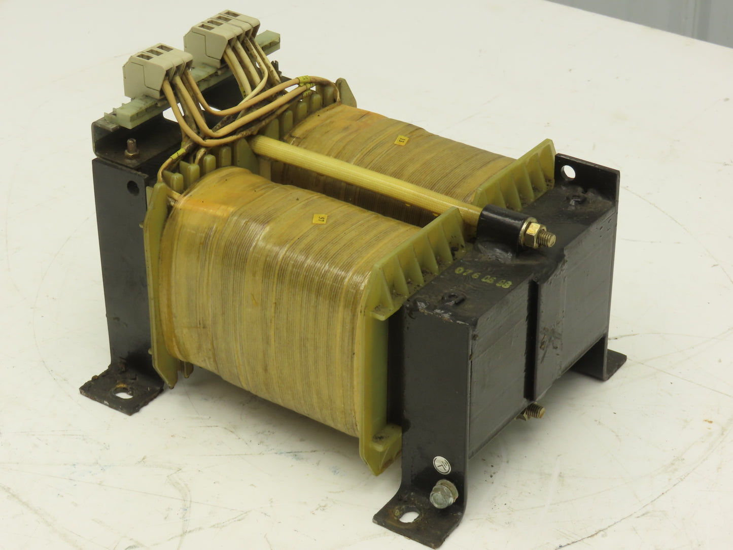 Siemens 4AM9995-0AR30-0J Stepdown Power Transformer 2.5kva HV400/380V LV110/24V