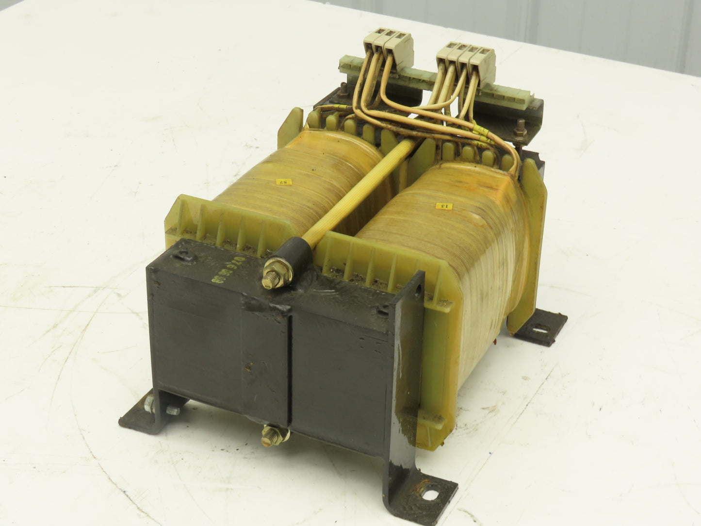 Siemens 4AM9995-0AR30-0J Stepdown Power Transformer 2.5kva HV400/380V LV110/24V
