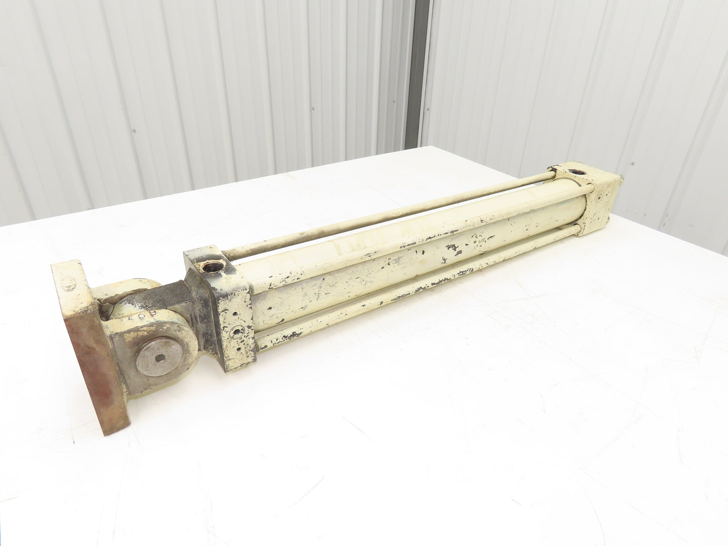 Hydraulic Cylinder 90mm Bore 650mm Stroke Threaded M39-1.5