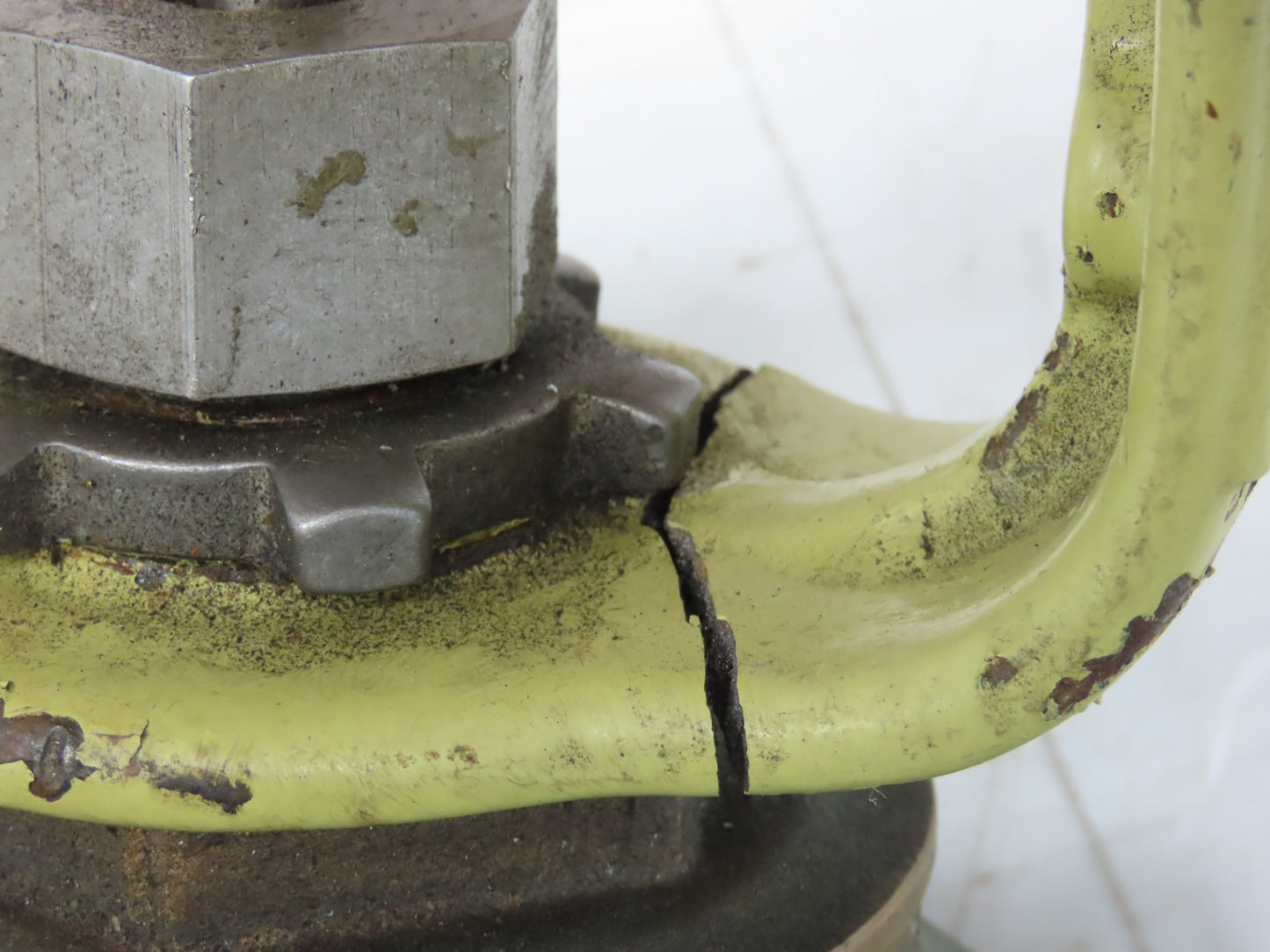 HD Baumann 54-24 588 Pneumatic Diaphragm Actuator 1-1/2"NPT Bronze Globe Valve