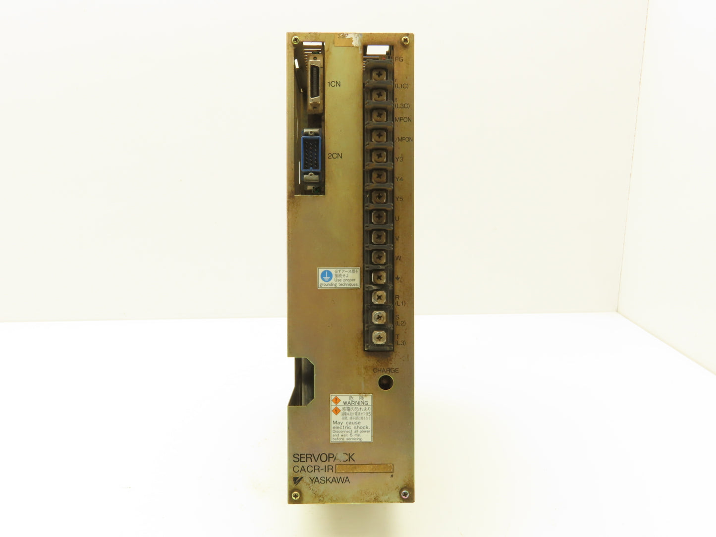 Yaskawa CACR-IR44SFBY8 P00 B12 Servo Drive Controller Servopack 5.9Hp 230VAC 3Ph