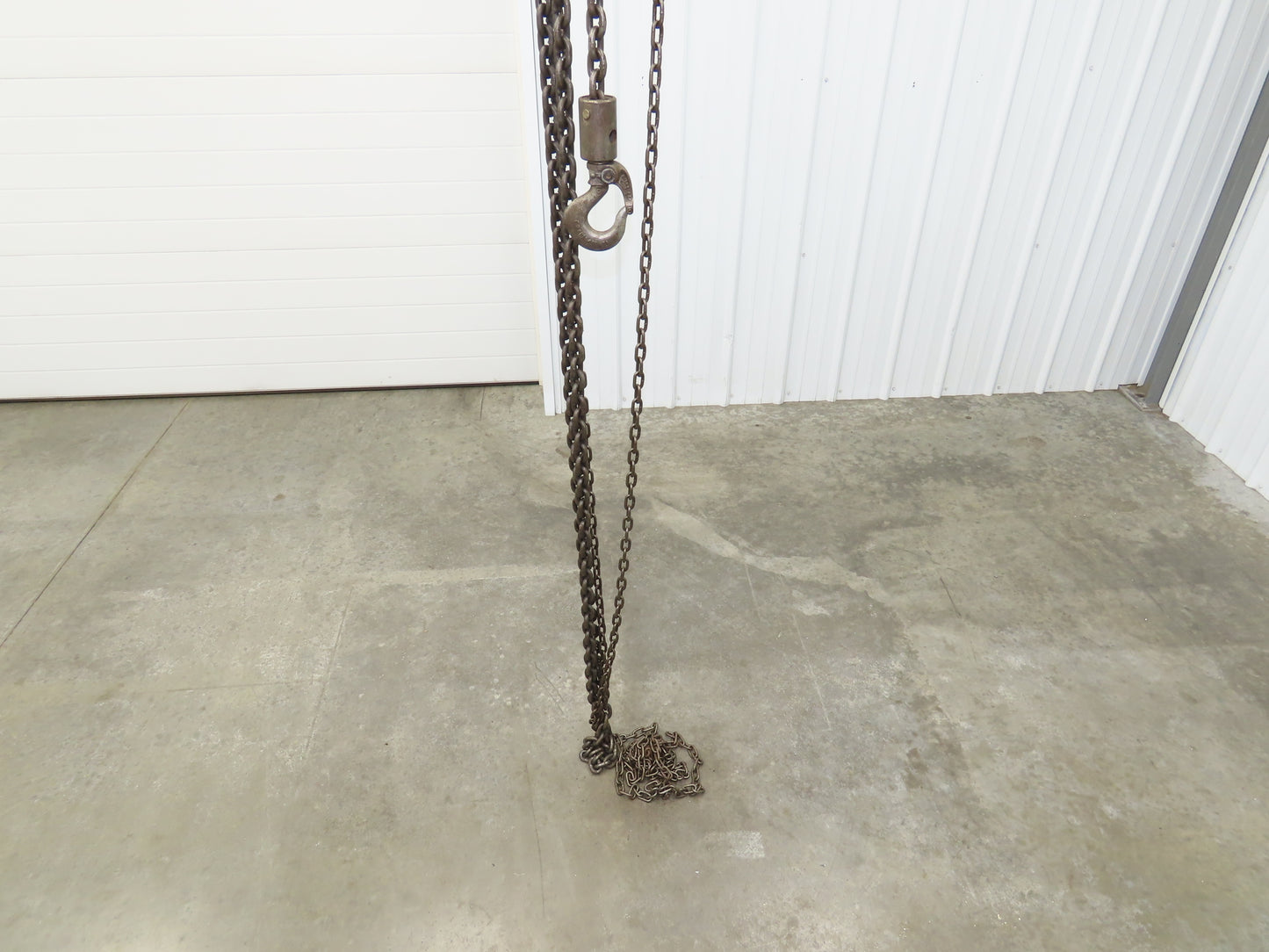 CM Cyclone Model M 1-1/2 Ton 3000Lb Manual Chain Fall Hand Hoist 15' Lift