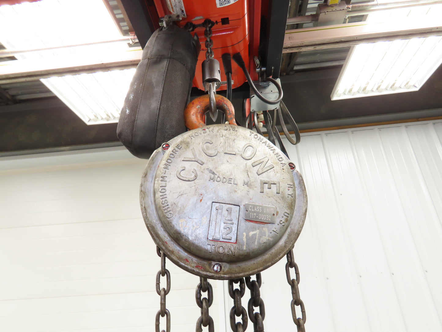 CM Cyclone Model M 1-1/2 Ton 3000Lb Manual Chain Fall Hand Hoist 15' Lift