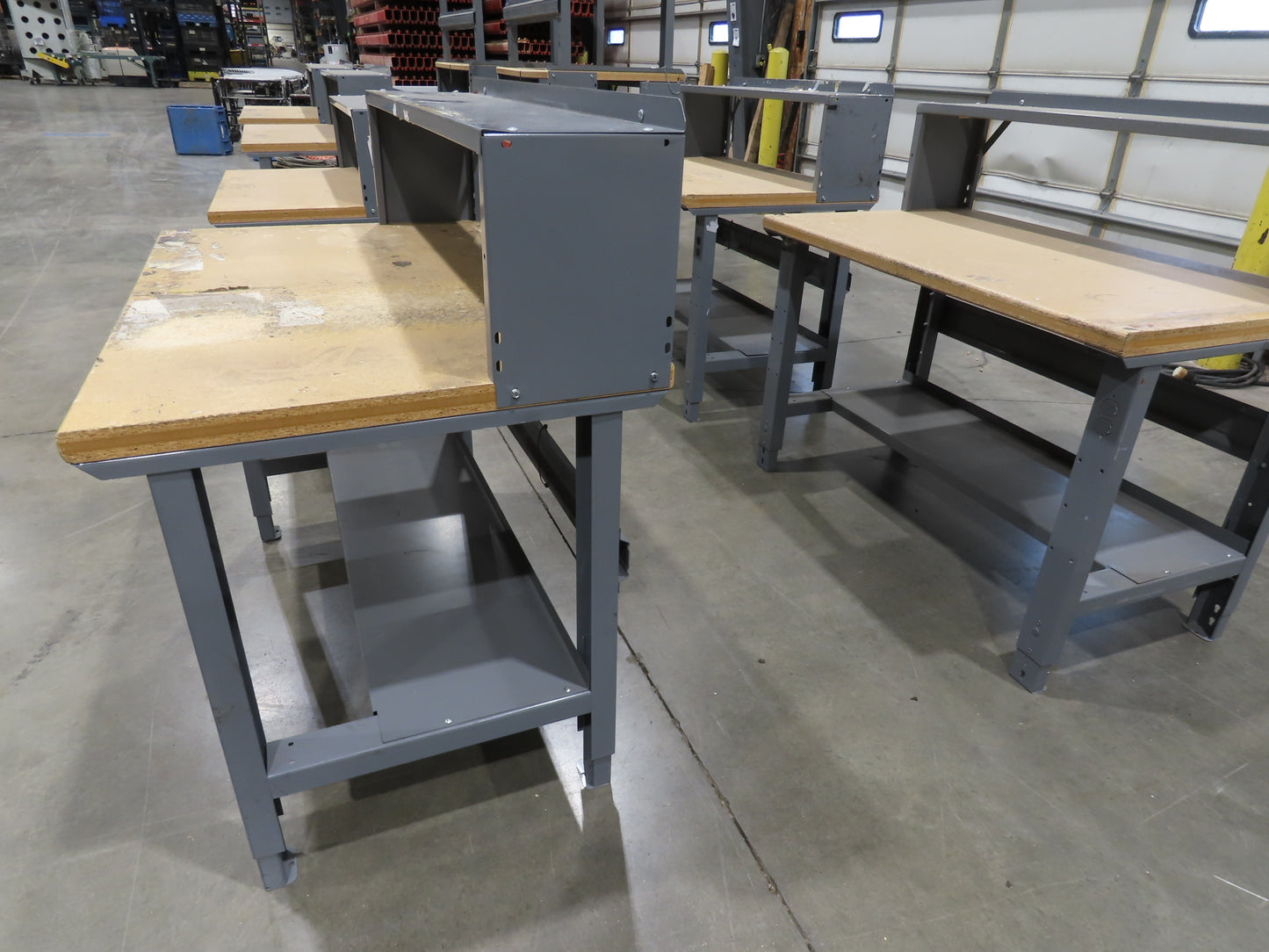 Uline H-1128  48"x 30" Industrial Packing Table Work Bench Composite Wood Top