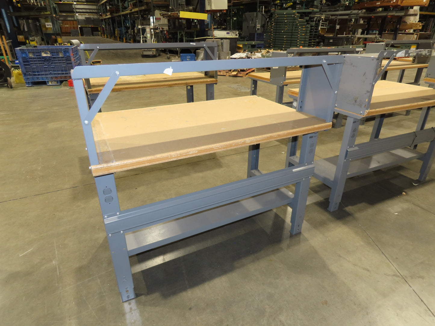 Uline H-1128  48"x 30" Industrial Packing Table Work Bench Composite Wood Top