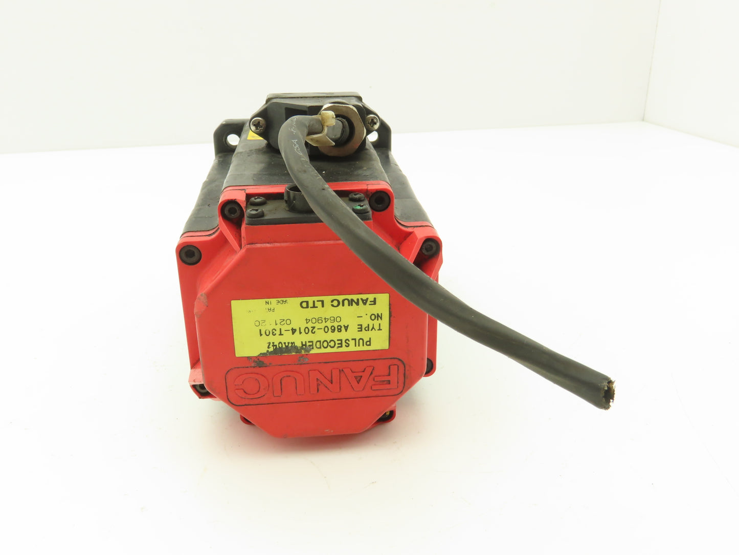 Fanuc AC Servo Motor 5kw 5000 RPM 126V Encoder A860-2014-T301