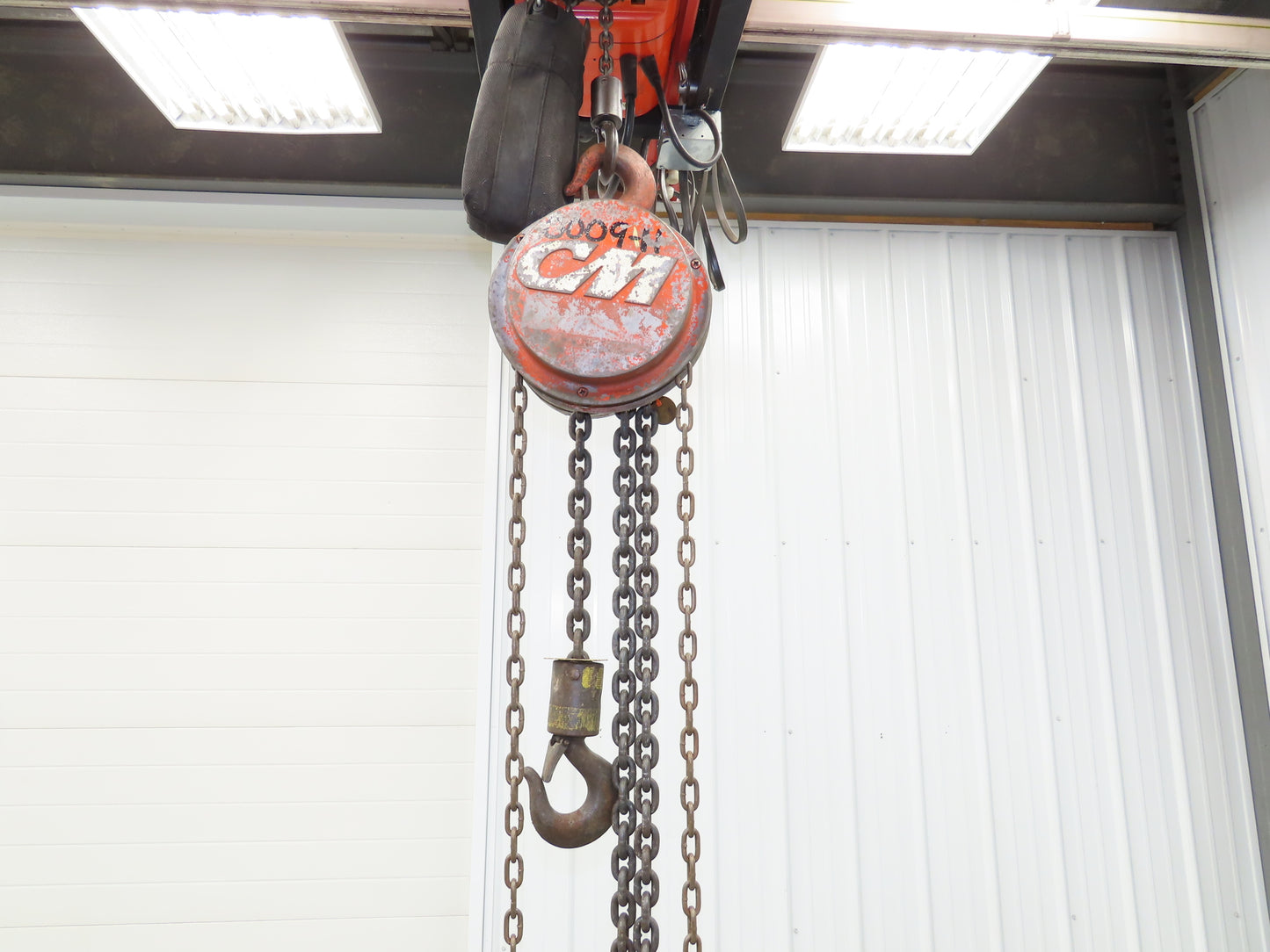 CM Cyclone 1-1/2 Ton 3000Lb Manual Chain Fall Hand Hoist 16' Lift