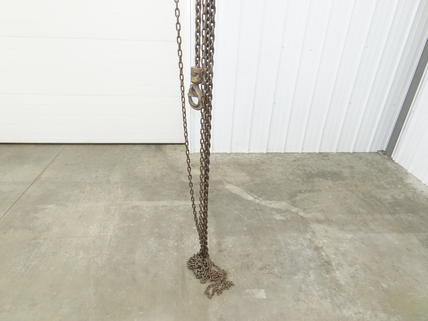 CM Cyclone Series 646 1-1/2 Ton 3000Lb Manual Chain Fall Hand Hoist 20' Lift