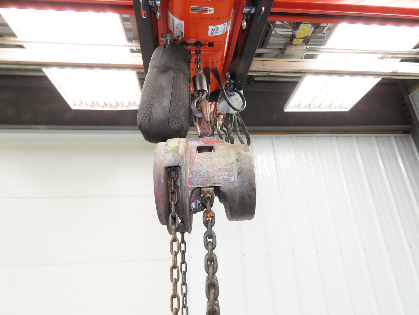 CM Cyclone Series 646 1-1/2 Ton 3000Lb Manual Chain Fall Hand Hoist 20' Lift