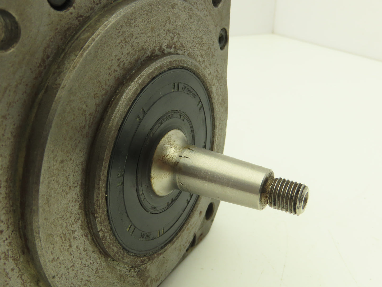 Fanuc AC Servo Motor 1.4kw 3PH 4000 RPM 138V Encoder A860-2014-T301