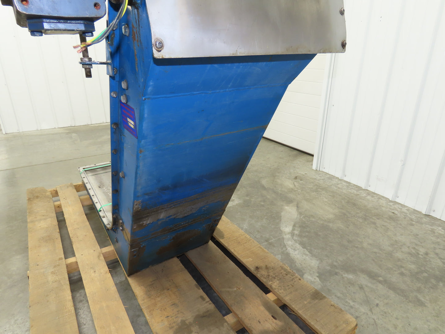 Puritan 16"W x 68"L Magnetic Belt-Free Incline Chip Conveyor .5Hp 230/460V 3PH