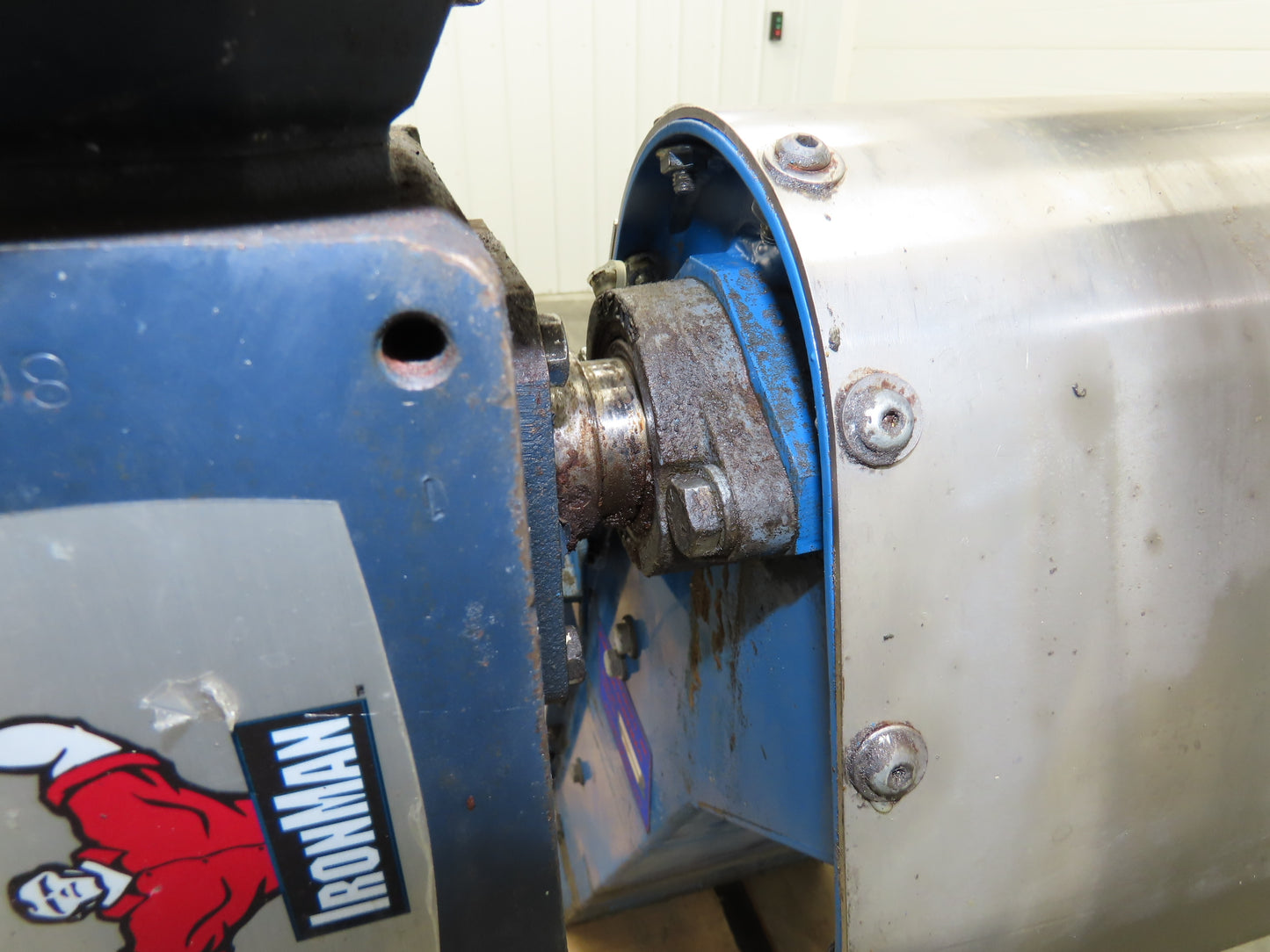 Puritan 16"W x 68"L Magnetic Belt-Free Incline Chip Conveyor .5Hp 230/460V 3PH