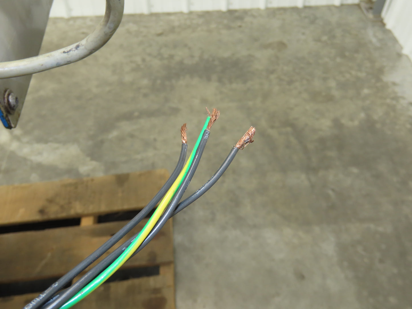 Puritan 16"W x 68"L Magnetic Belt-Free Incline Chip Conveyor .5Hp 230/460V 3PH