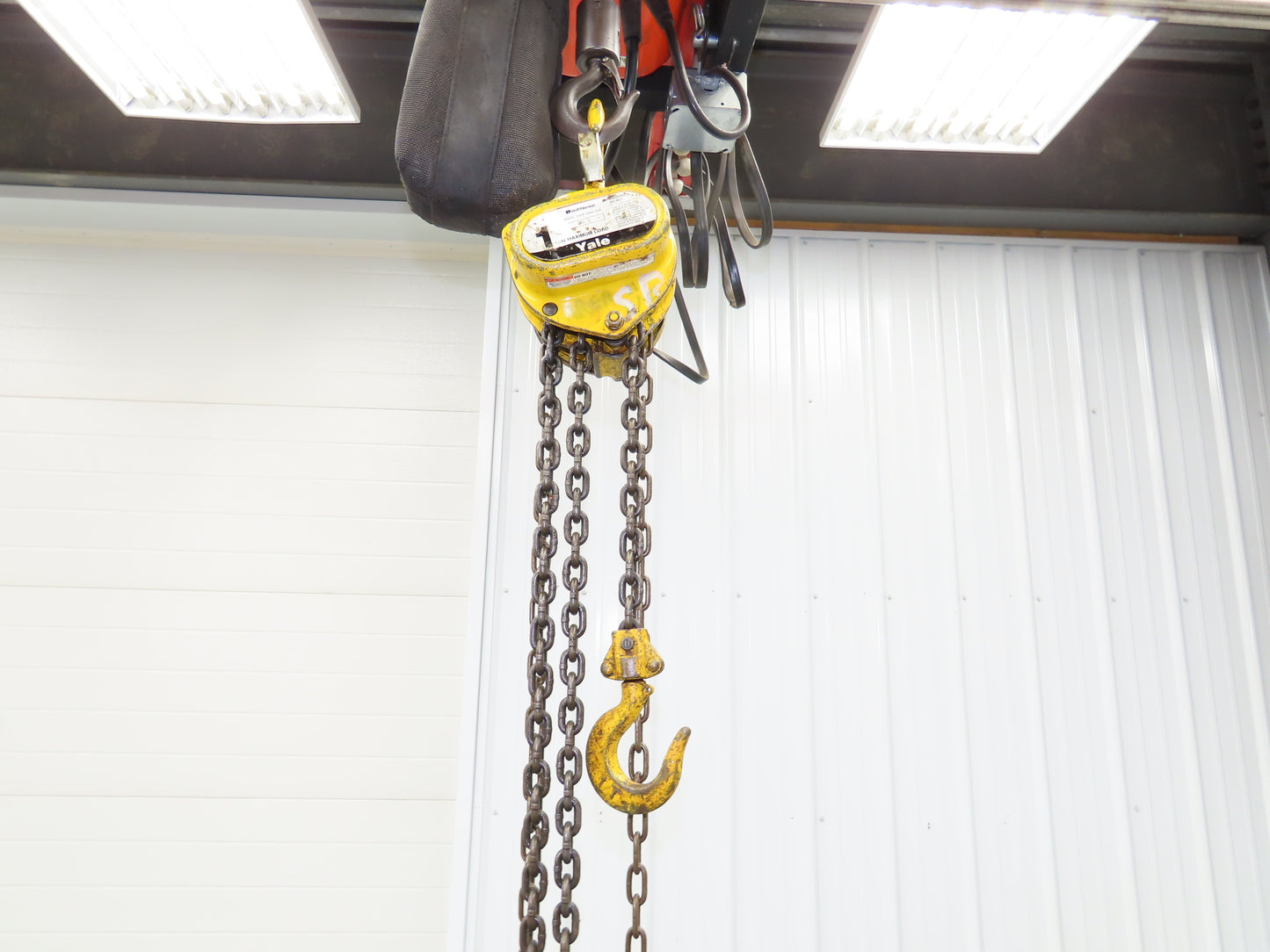 Yale BS 5 1 Ton 2000Lb Manual Chain Fall Hand Hoist 10' Lift