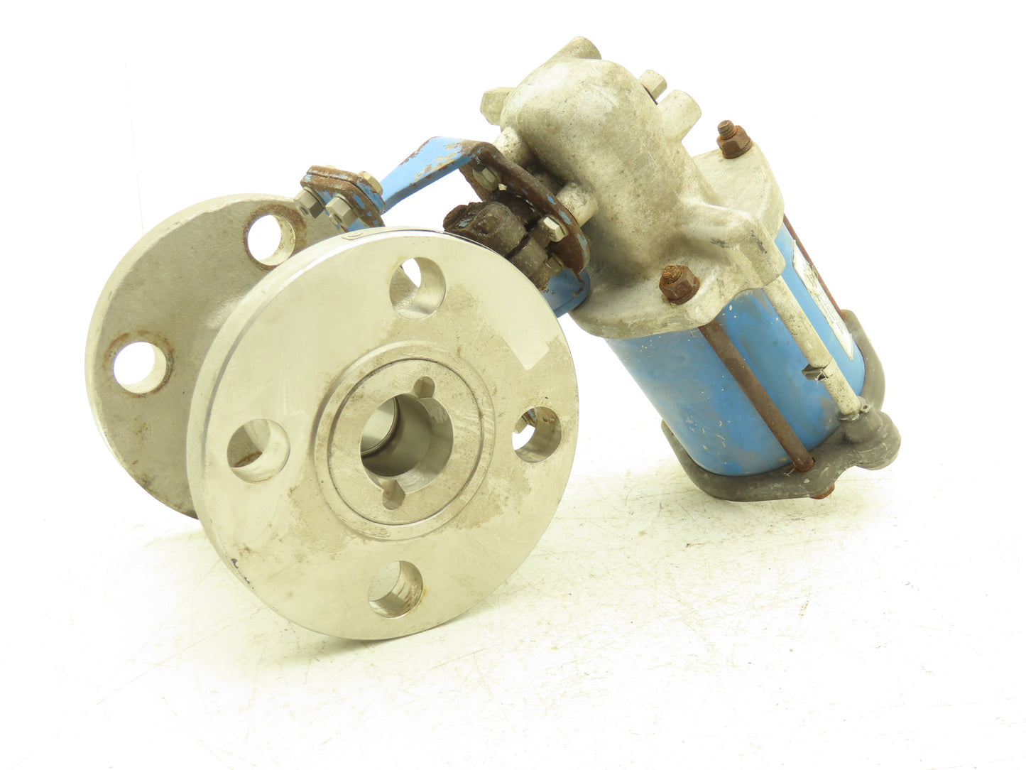 Jamesbury 1-1/2" 530S 31 3600TT 316SS Ball Valve & Pneumatic Actuator ST50E