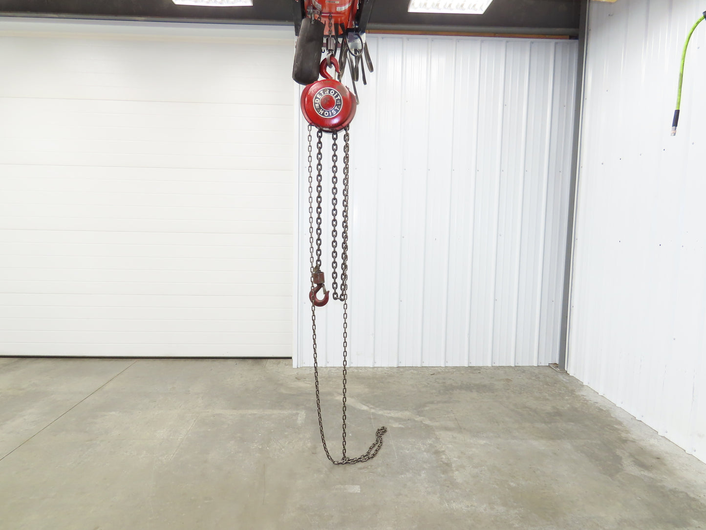 Detroit 2 Ton 4000Lb Manual Chain Fall Hand Hoist 9' Lift