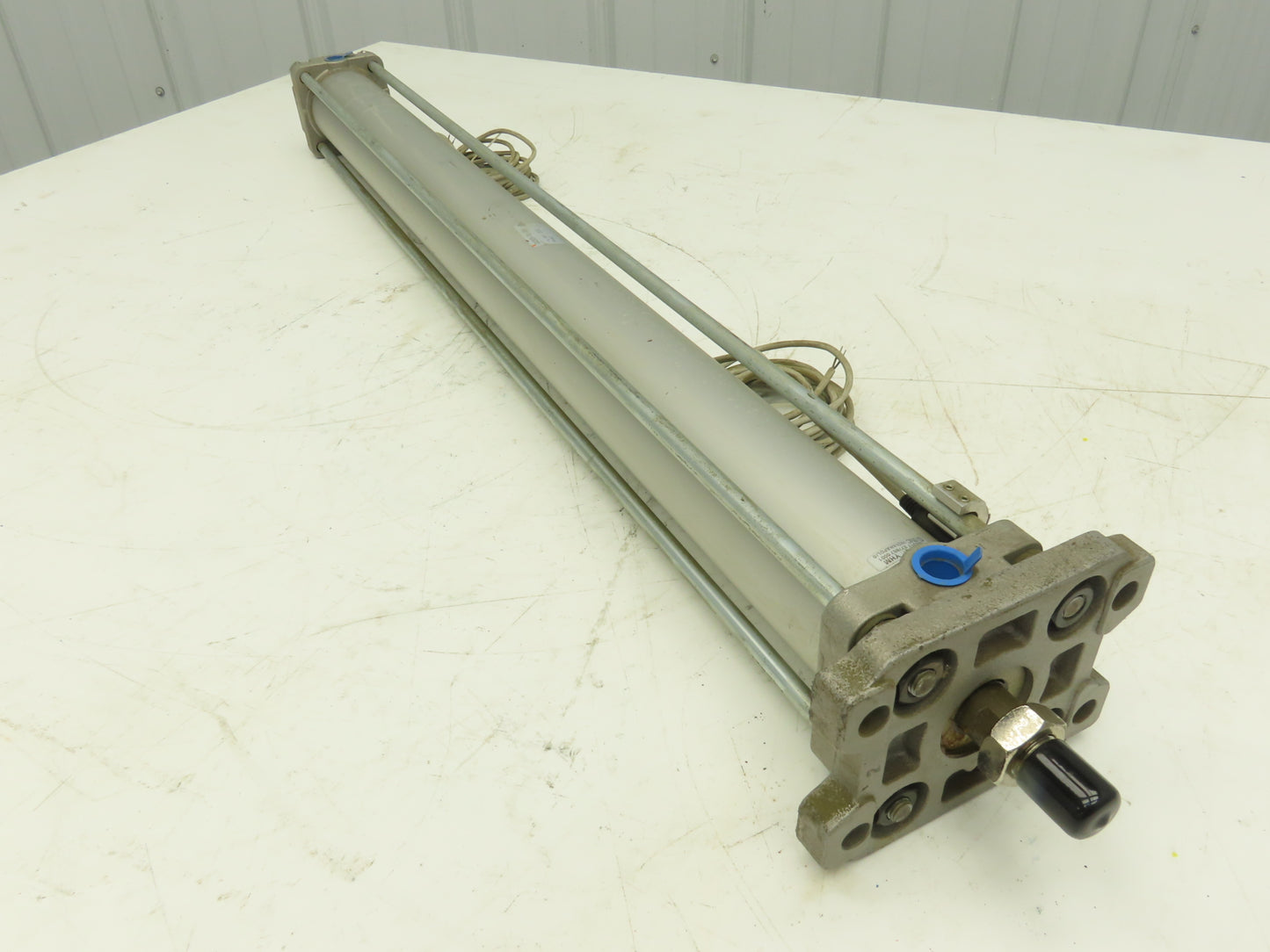 SMC CDA2F63TN-750-J59WL Pneumatic Air Cylinder 63mm Bore 750mm Bore 145 psi