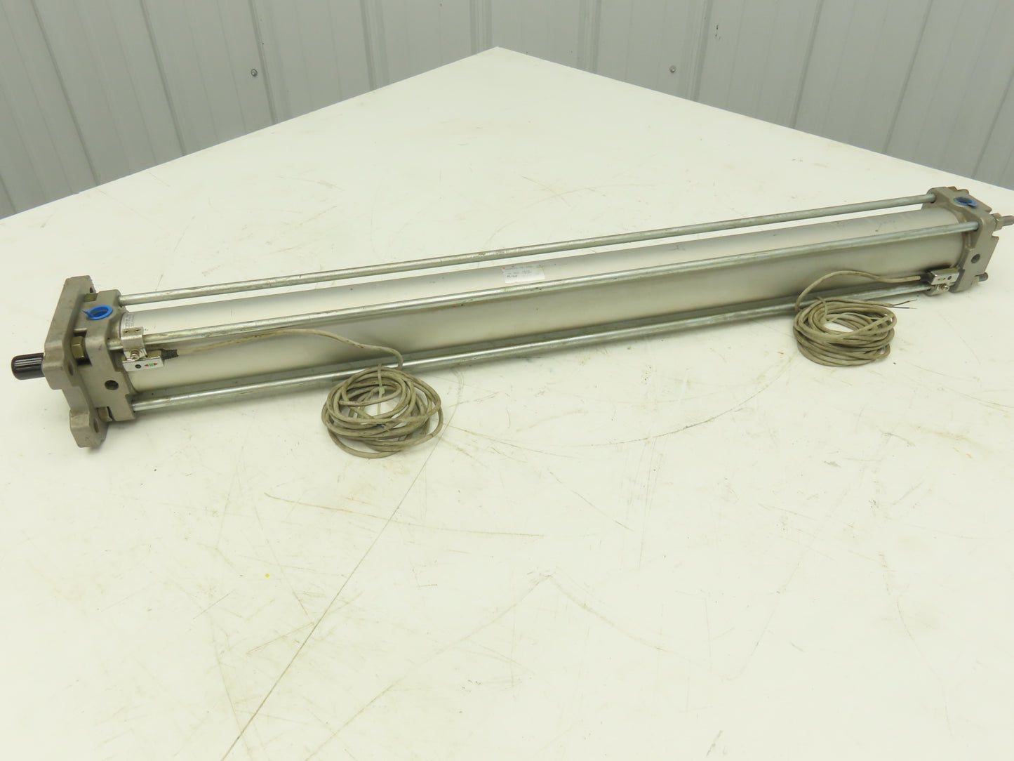 SMC CDA2F63TN-750-J59WL Pneumatic Air Cylinder 63mm Bore 750mm Bore 145 psi