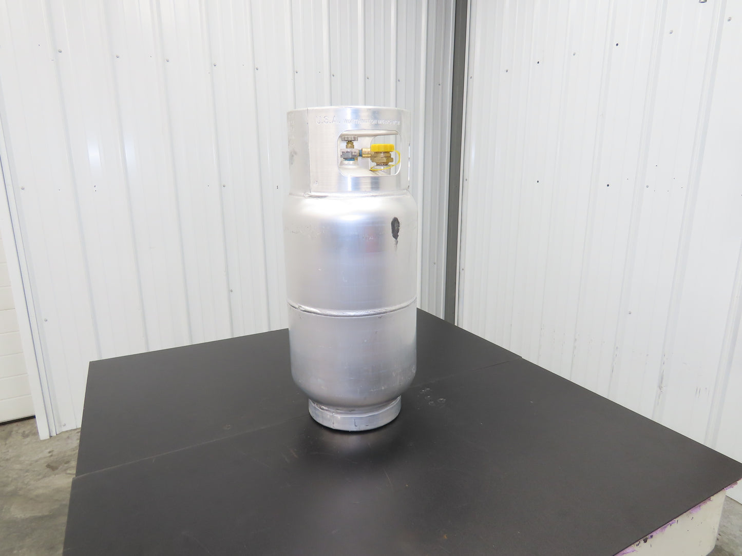 Worthington CYL9315-W 33.5Lb Aluminum Forklift Propane Cylinder LPG Gas Tank USA