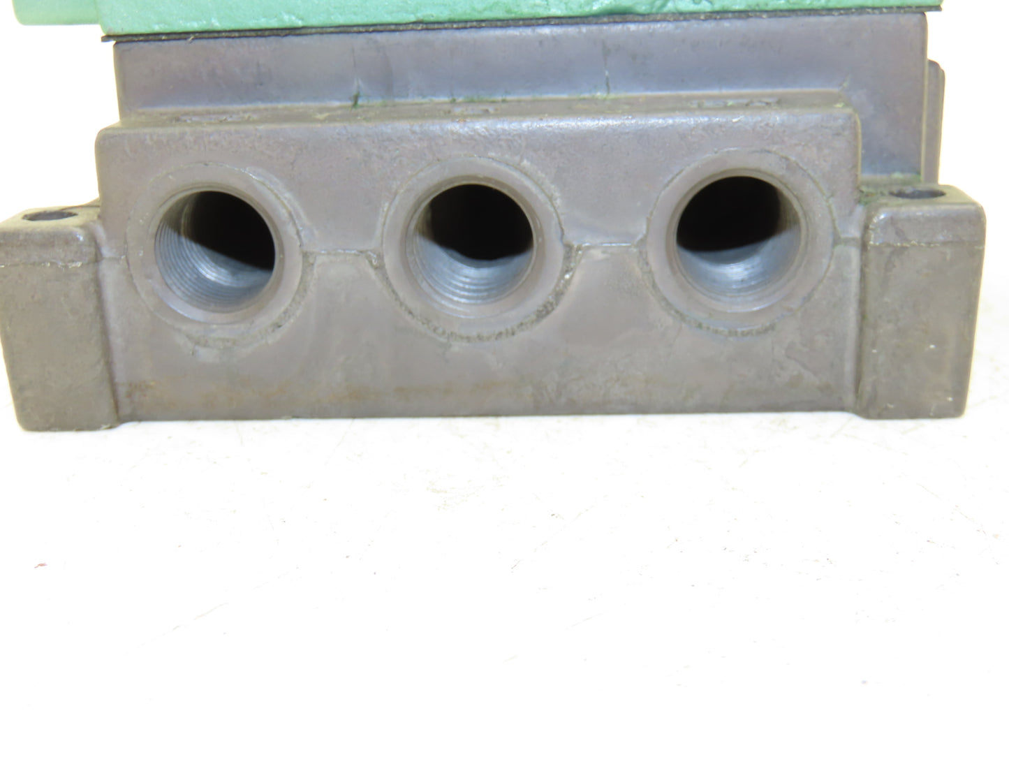 Numatics 33TDI4410 Pneumatically Activated Spool Valve Adjustable 3/8" NPT