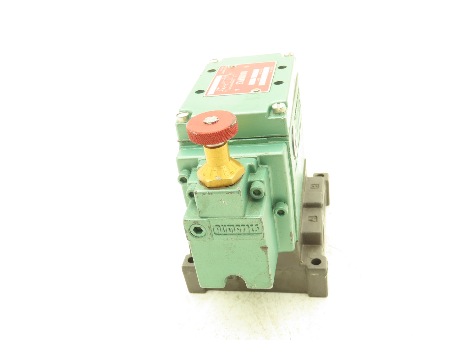 Numatics 33TDI4410 Pneumatically Activated Spool Valve Adjustable 3/8" NPT