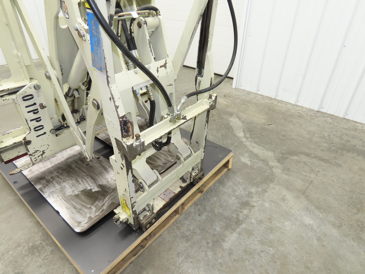 Cascade 35E-QPB-Q002 Forklift Push Pull Attachment 3500 LB Cap 48" Slip Sheet