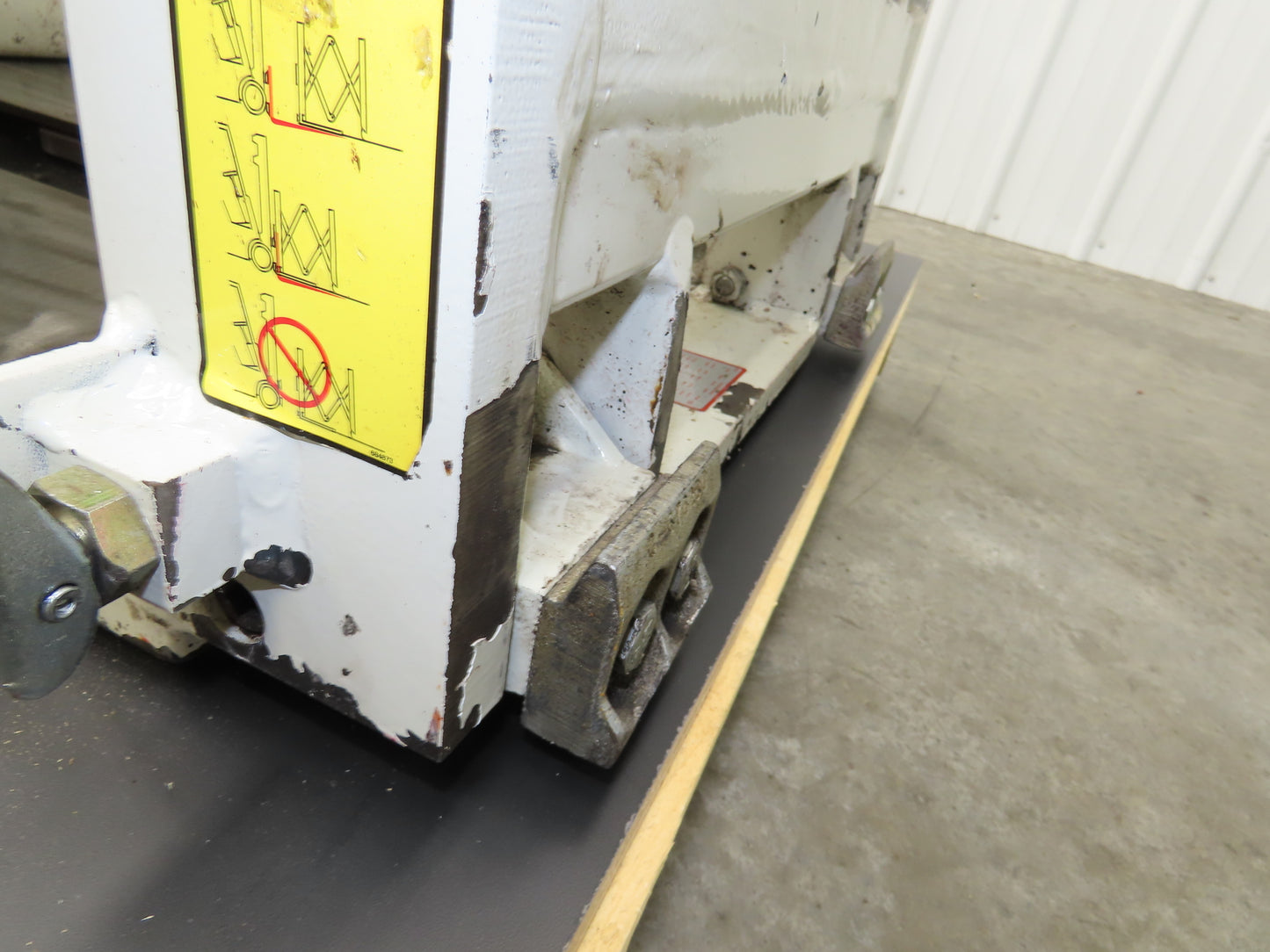 Cascade 35E-QPB-Q002 Forklift Push Pull Attachment 3500 LB Cap 48" Slip Sheet