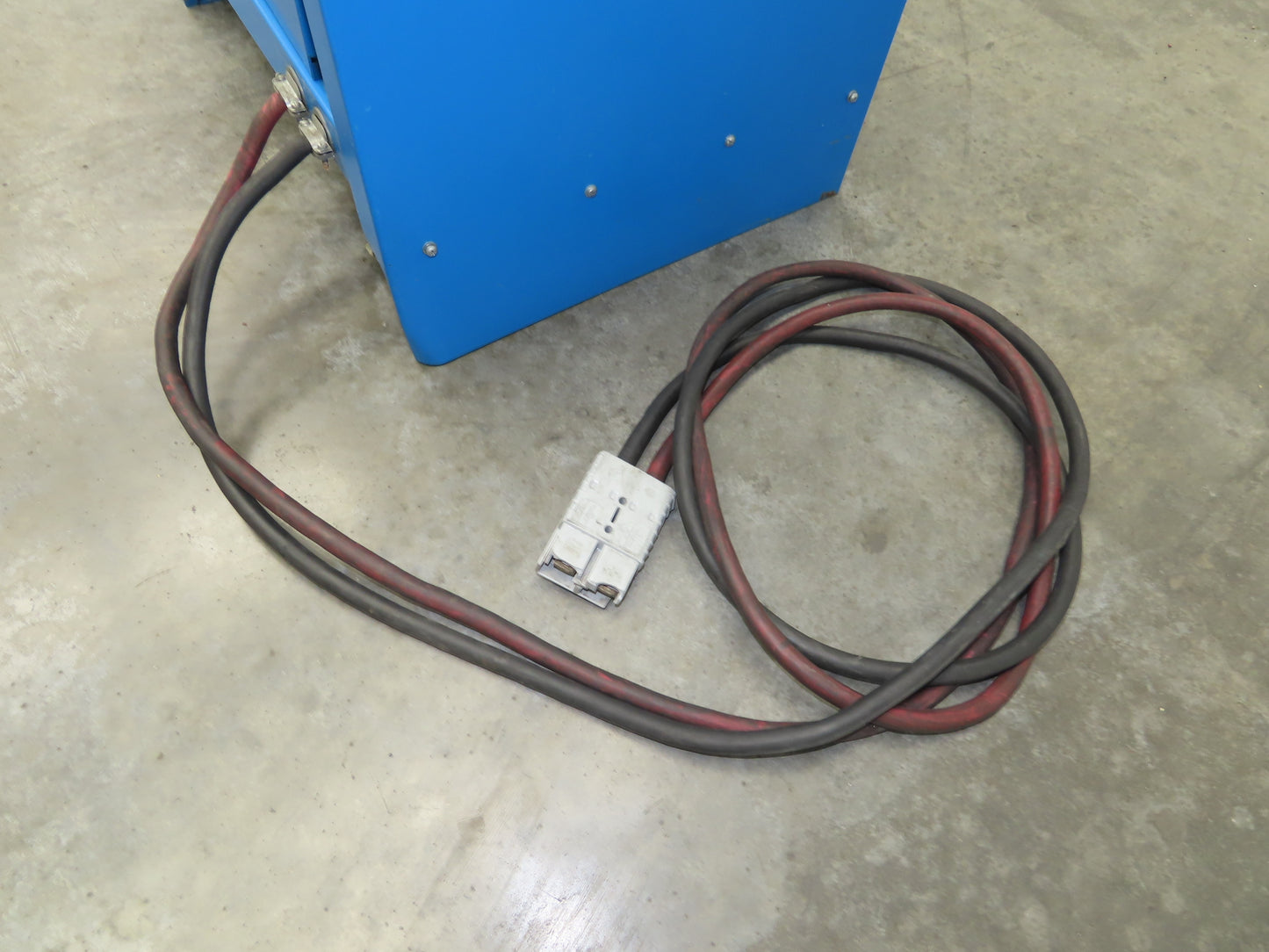 Exide System 3000 ES3-18-950 Forklift Battery Charger 36 VDC 18 Cell 950 Ah