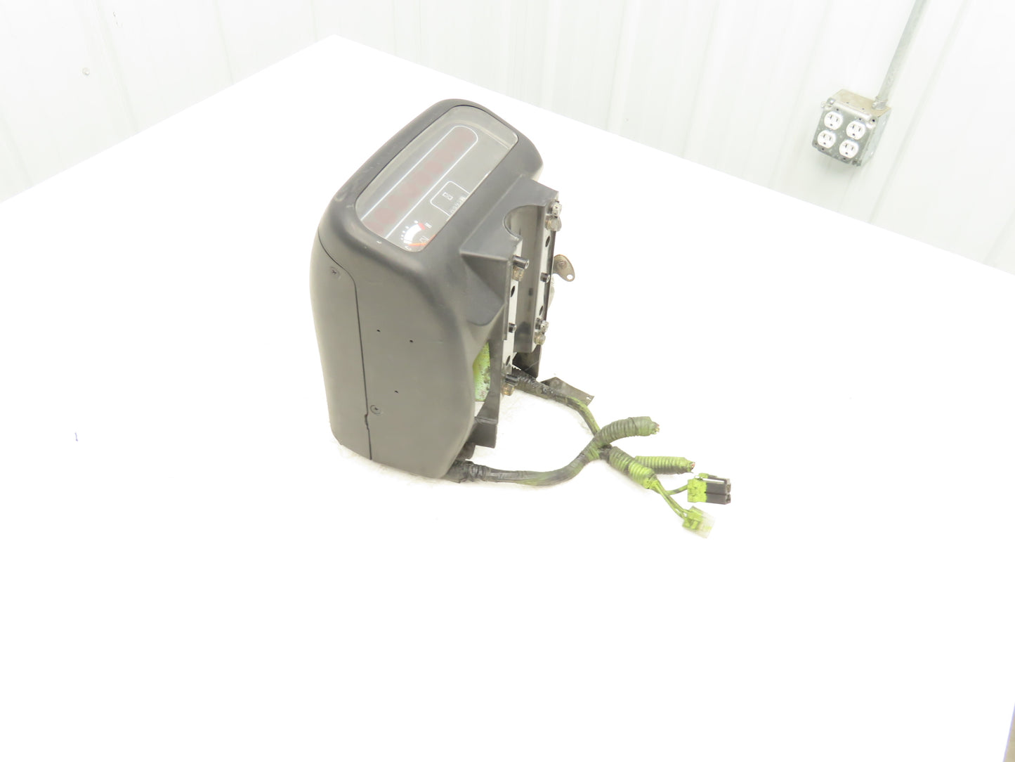 Mitsubishi 11000-MS4932 Electric Forklift Operation Ignition Panel W/Key FGC25K