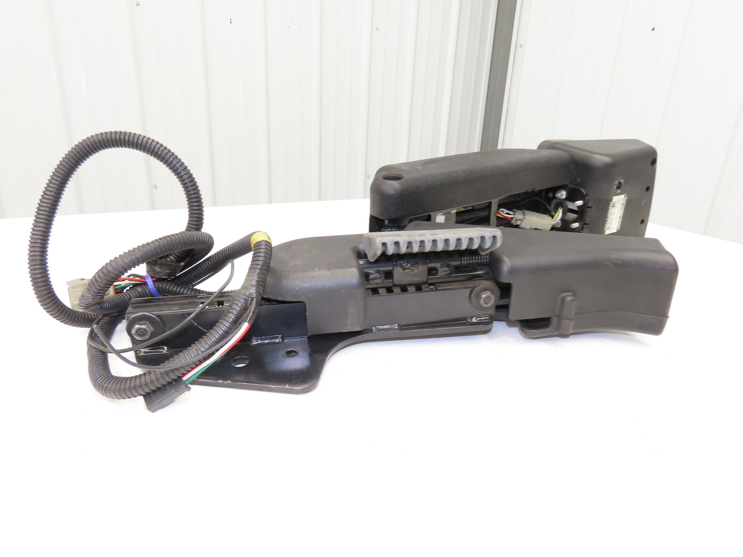 Hyster 8544612 Electric Forklift Arm Rest Four Lever Control Lift Tilt Shift