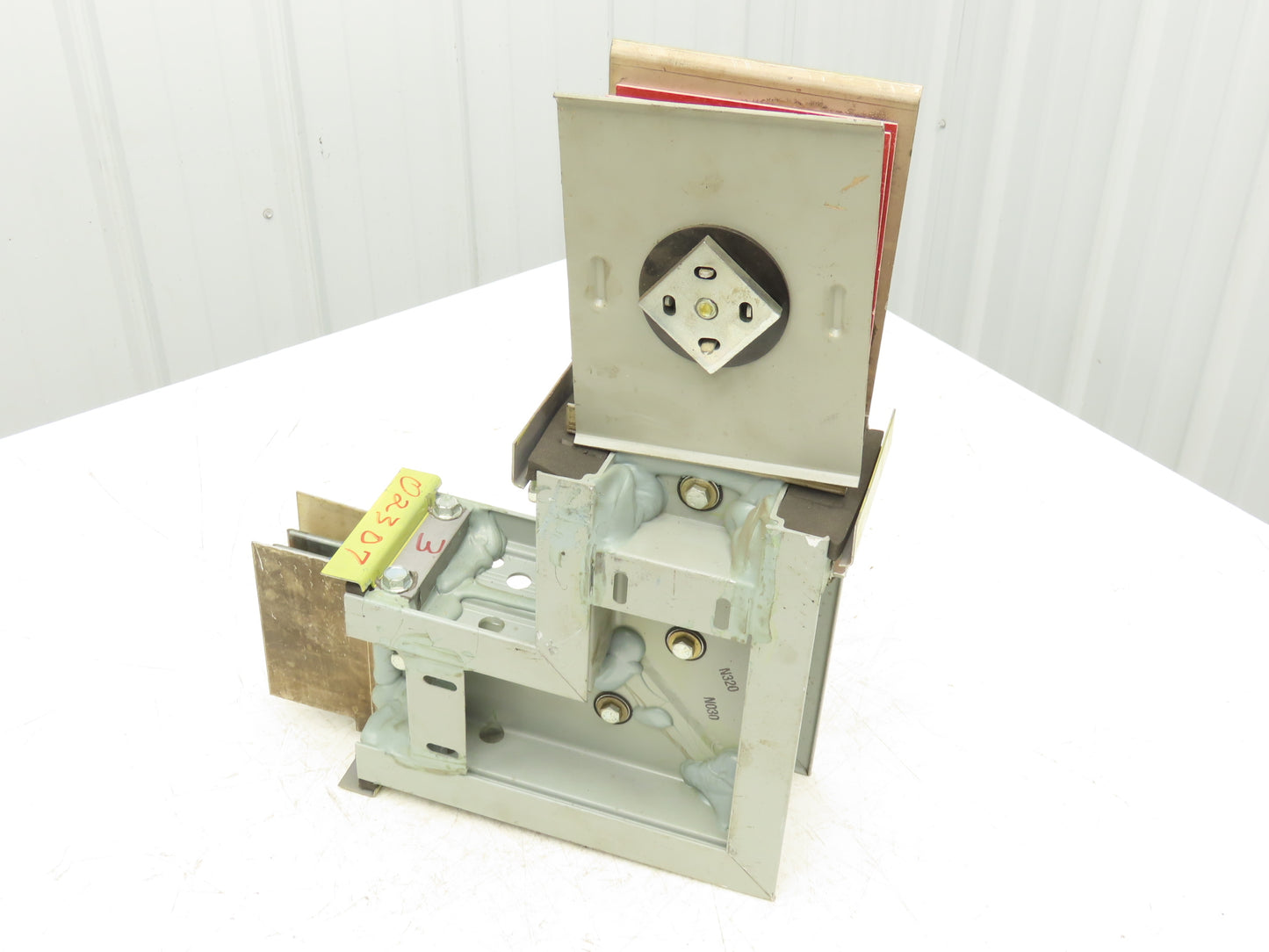 General Electric 02602307 AP1 Busway Spectra Series 90 Deg 3Ph 3 Wire 800A 600V