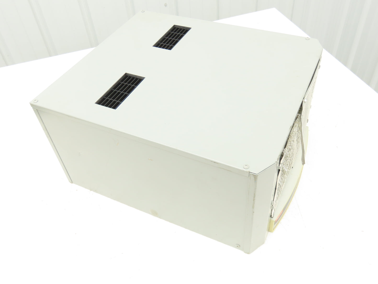 Hoffman MHB11-0416-G307H Electrical Enclosure Air Conditioner 4000BTU 1172W 115V