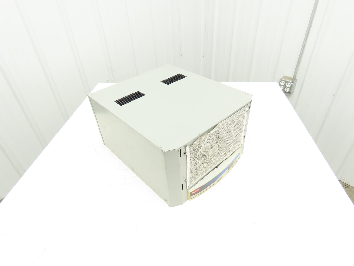 Hoffman MHB11-0416-G307H Electrical Enclosure Air Conditioner 4000BTU 1172W 115V