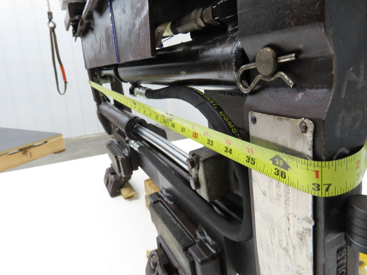 Cascade 55F-FPS-A037R1 Forklift Sideshifting Fork Positioner Assembly 5500 lbs