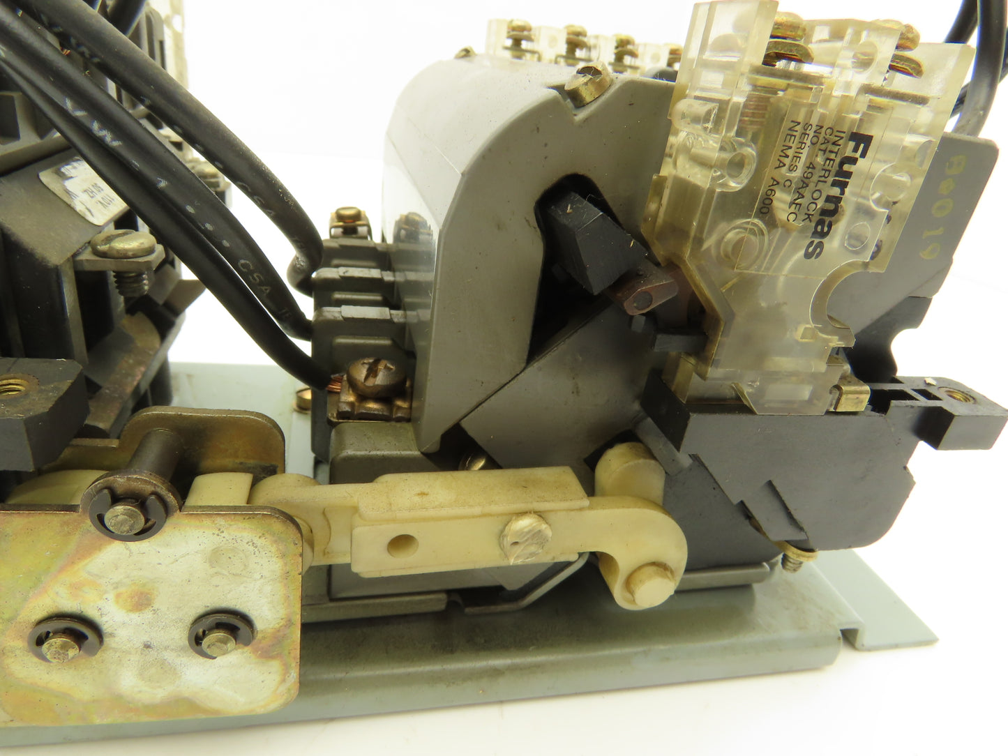 Furnas 22DP32A*E6 Reversing Motor Starter 10Hp Size 1 Max 27A 600 VAC Overload