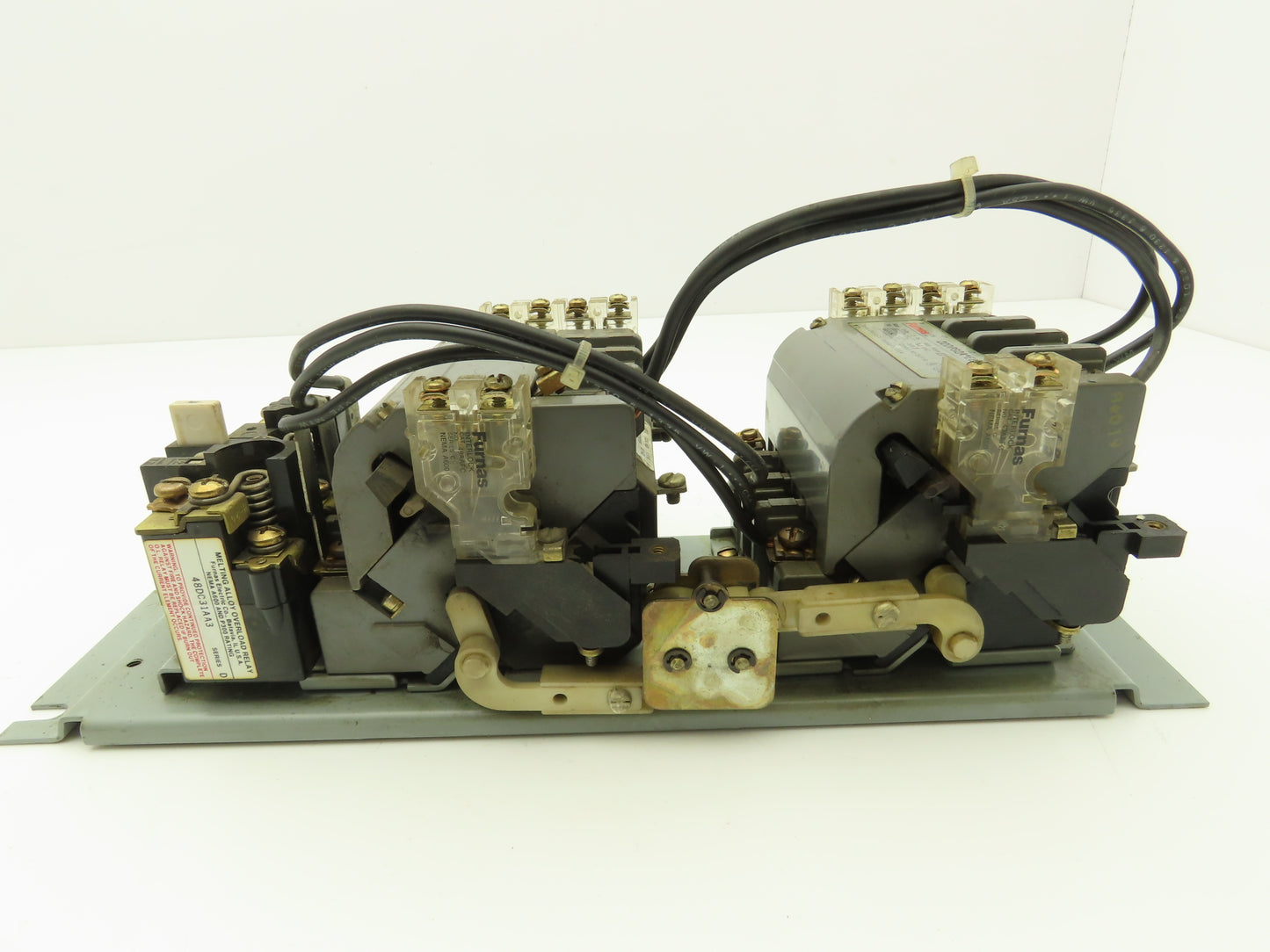 Furnas 22DP32A*E6 Reversing Motor Starter 10Hp Size 1 Max 27A 600 VAC Overload