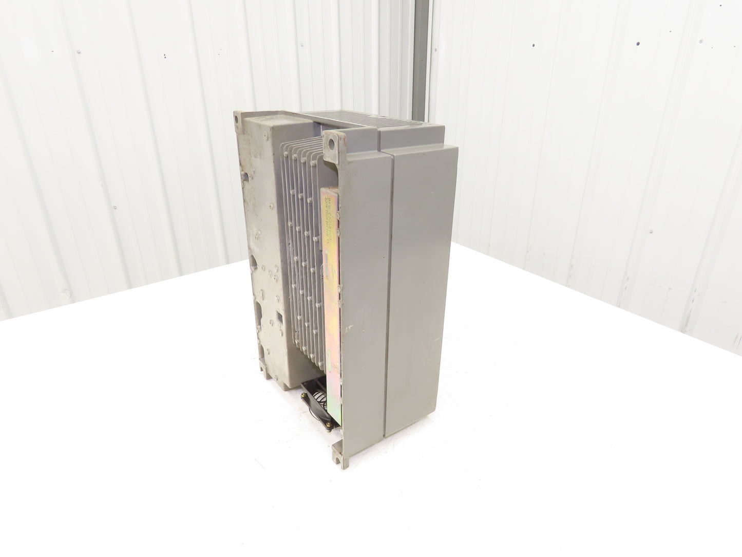 Mitsubishi FR-Z240-5.5K-UL AC Inverter Drive VFD 7.5Hp 400-460VAC 3PH 12A