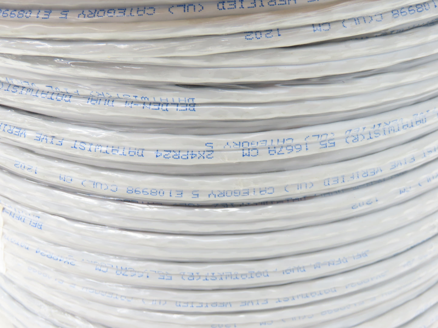 Belden 1667A F6H GRYDKPRL Cat 5 Unshielded Datatwist Cable 2x4 Pair 24awg 1000'